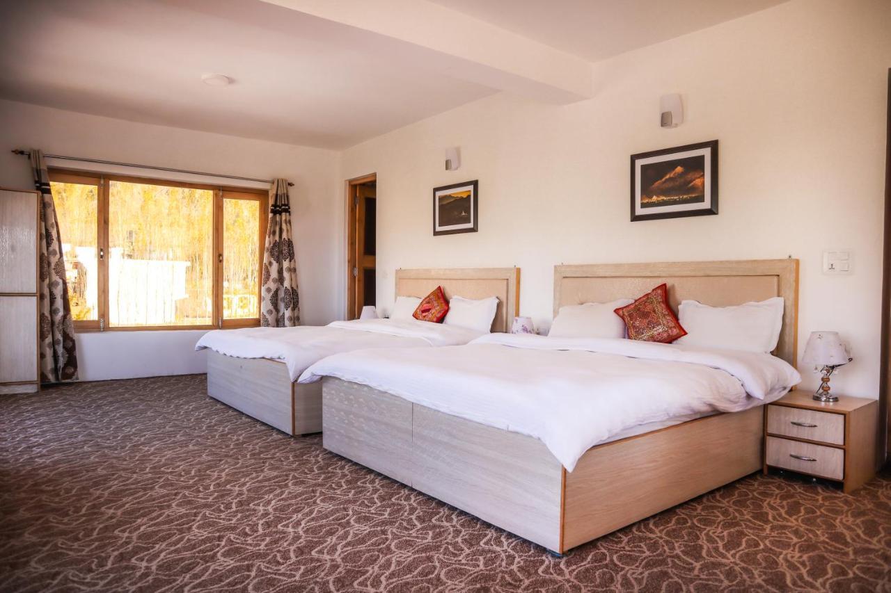 Yangphel Guest House เลห์ ภายนอก รูปภาพ